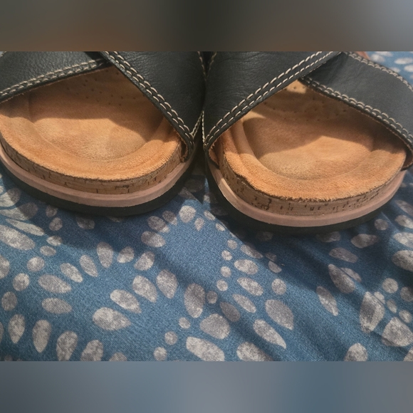 Clarks Womens 7 Black Contour Cushion Sandals. Adjustable Velcro Strap. - Picture 3 of 12